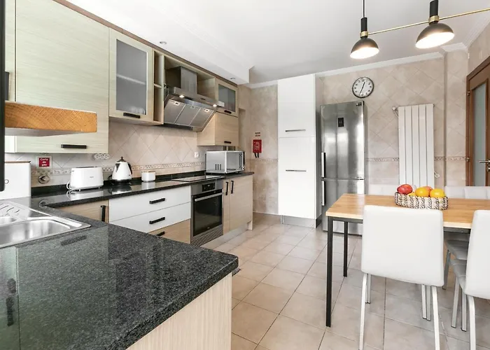 Pool & Charm * オビドス