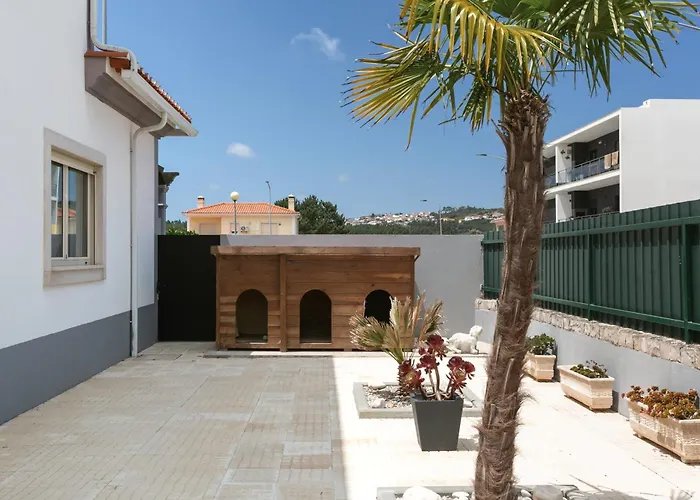 ヴィラ Pool & Charm オビドス